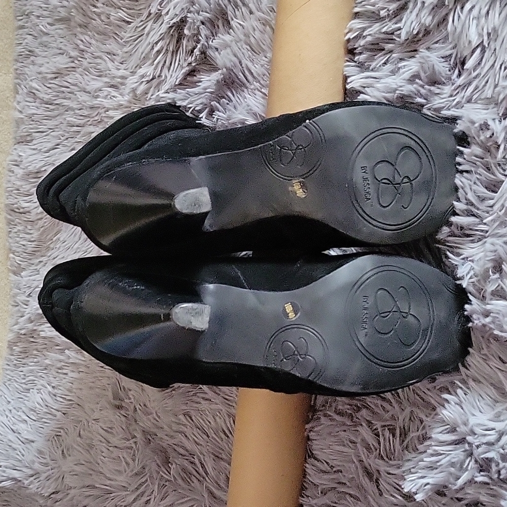 Boots - Picture 4 of 5